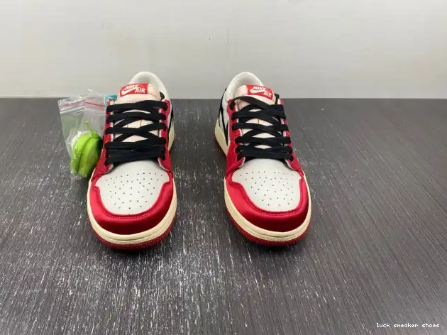 Reps LUCY FN0432-017 Trophy OG Home Air Room Jordan 1 x Low 0418